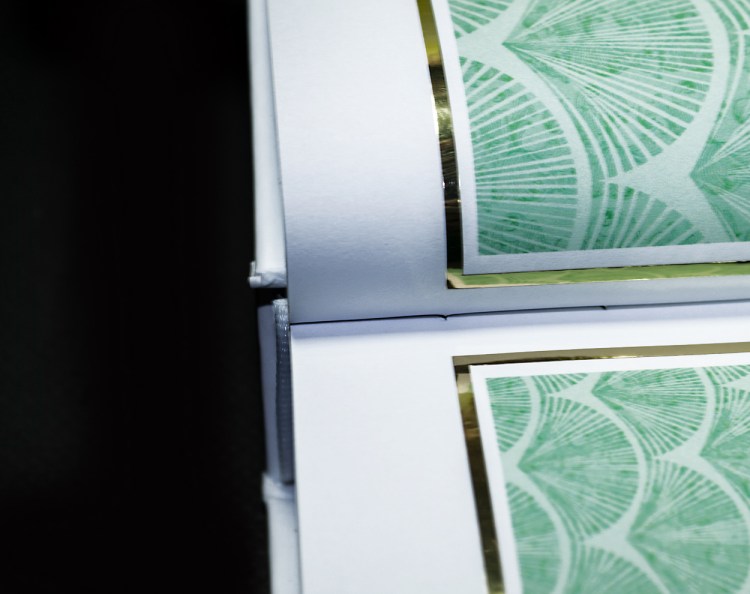 Interior de llibre - Disseny editorial, detall d'estampat 